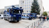 Wasserwerfer im Einsatz