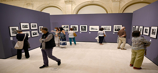 Fotofestival Arles: eines der bedeutendsten europäischen Festivals für zeitgenössische Fotografie.